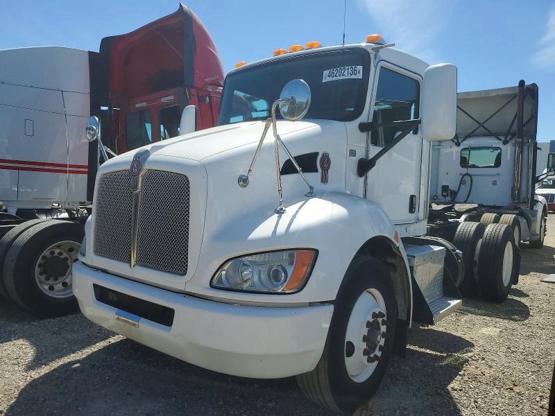 2016 Kenworth T370 Semi Truck