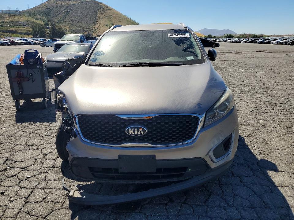 2016 KIA Sorento lx V6