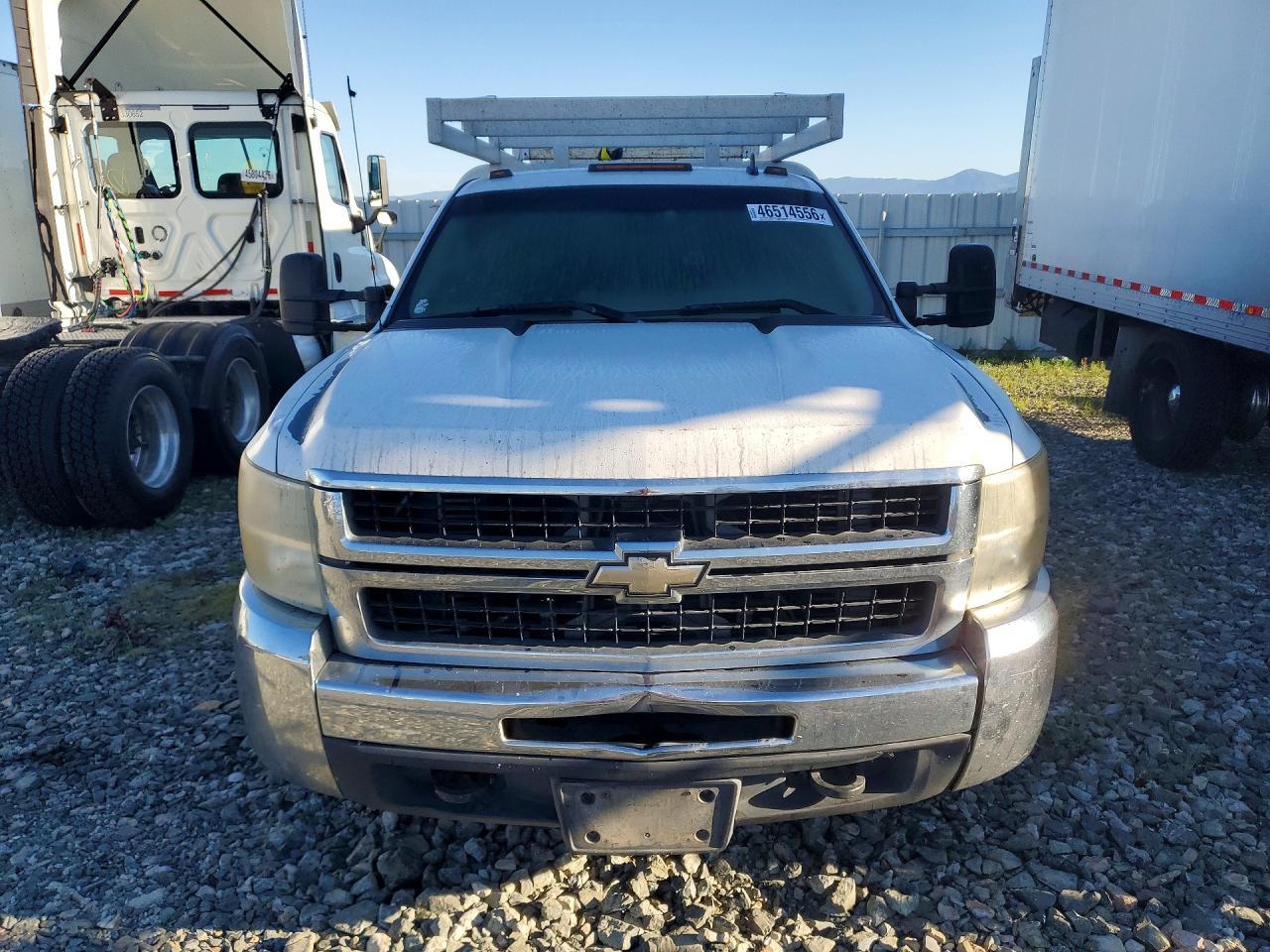 2008 Chev Rolet Silverado Flatbed Truck