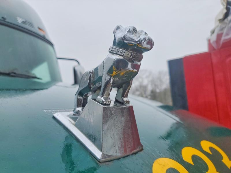 2018 Mack CX612 Semi Truck