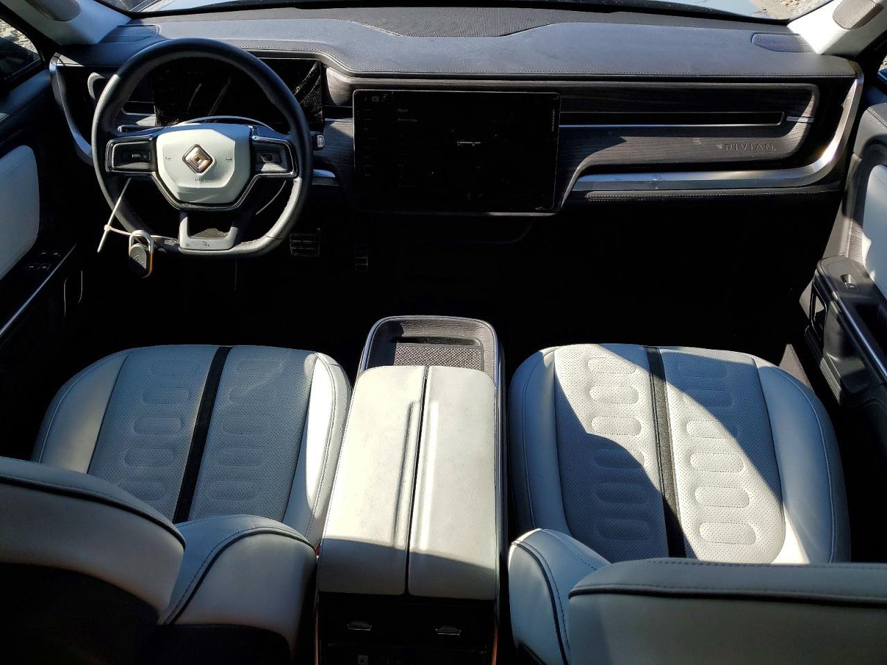 2023 Rivian R1T Adventure