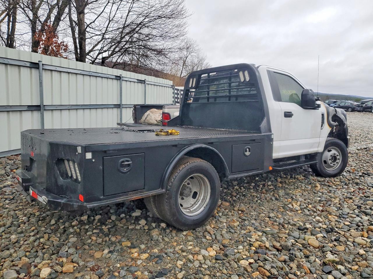 2021 Ford F350 Super Duty Flatbed Truck