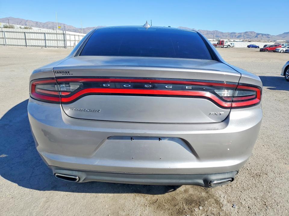 2016 Dodge Charger sxt