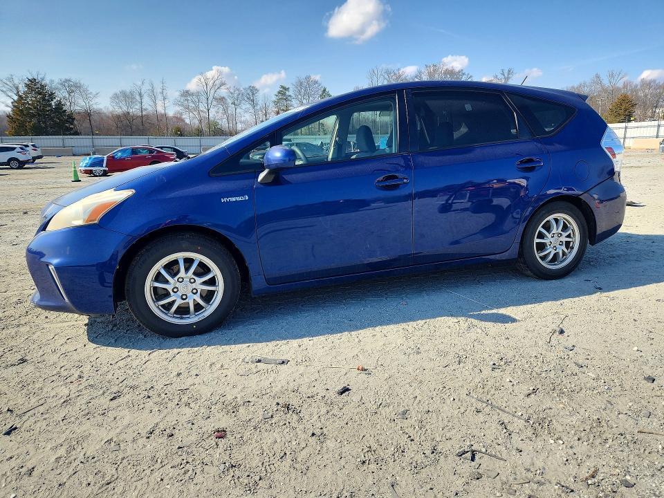 2013 Toyota Prius v Three