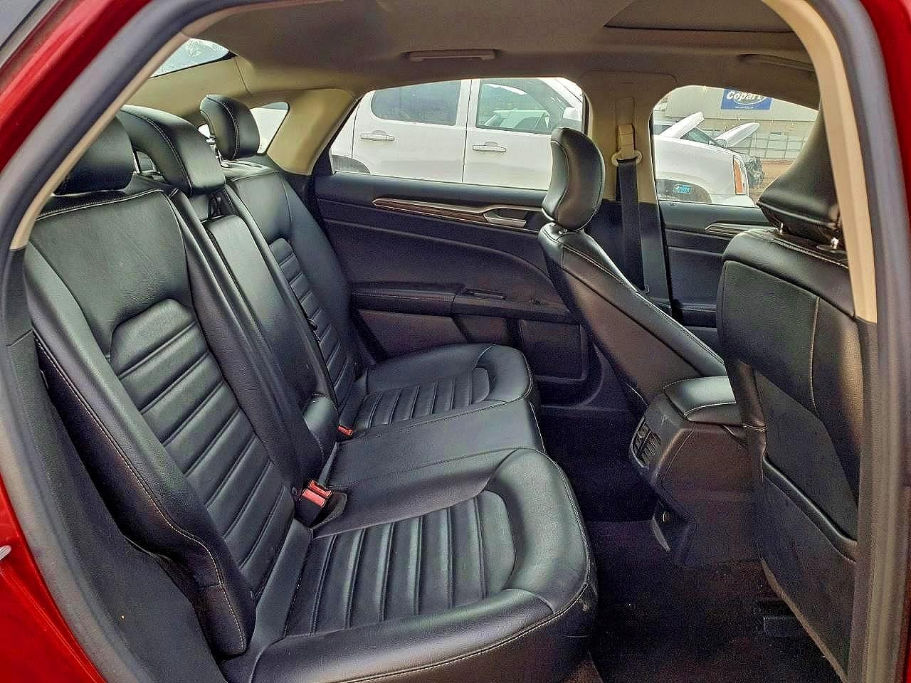 2017 Ford Fusion se
