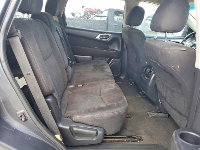 2014 Nissan Pathfinder s