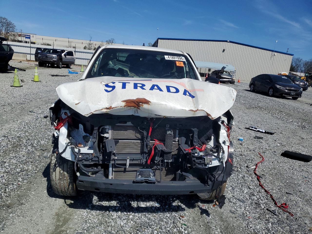 2022 Nissan Frontier S