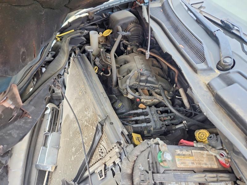 2010 Chrysler Town & Country lx