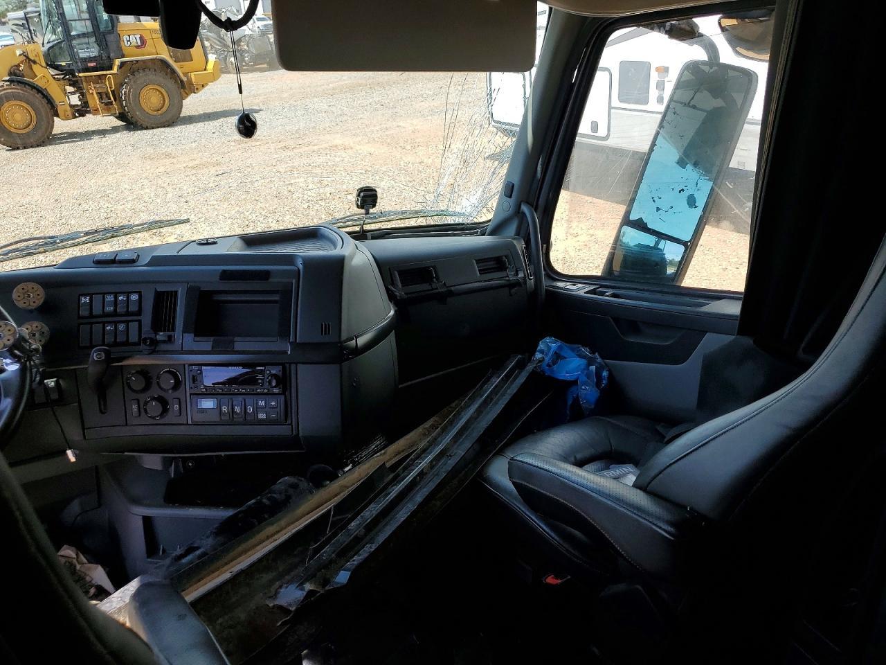 2023 Volv O VNL Semi Truck
