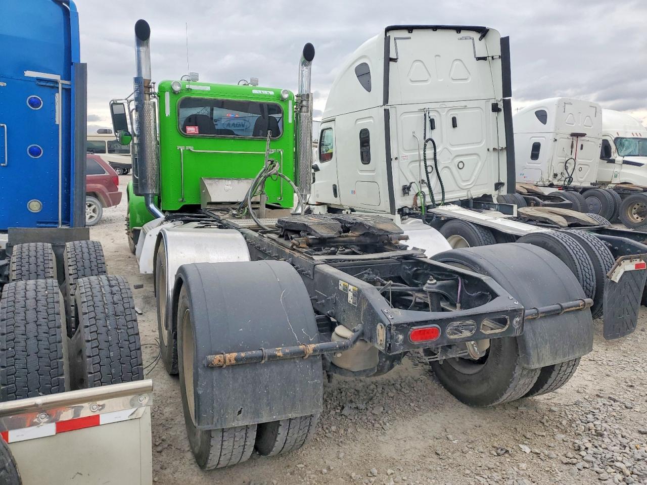 2021 Peterbilt 389 Semi Truck