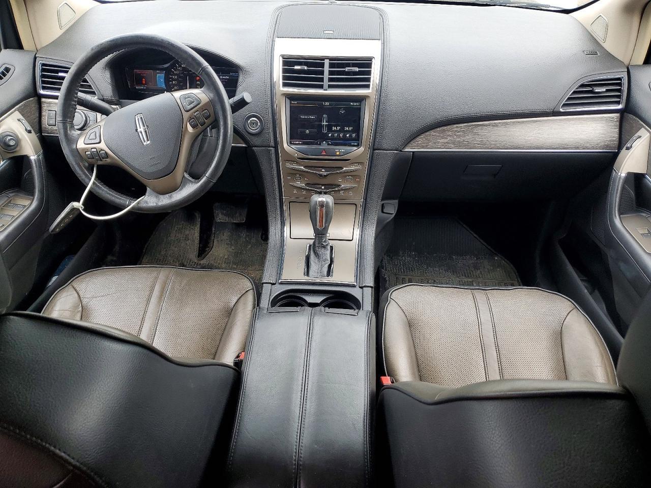 2011 Lincoln Townhouse MKX