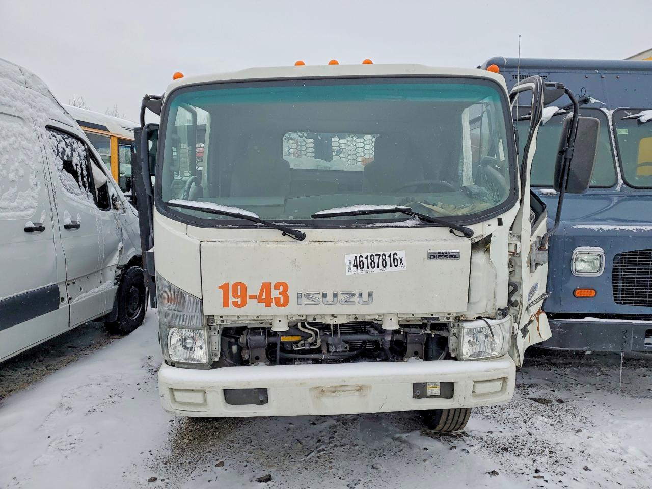 2019 Isuzu NPR XD Flatbed Truck
