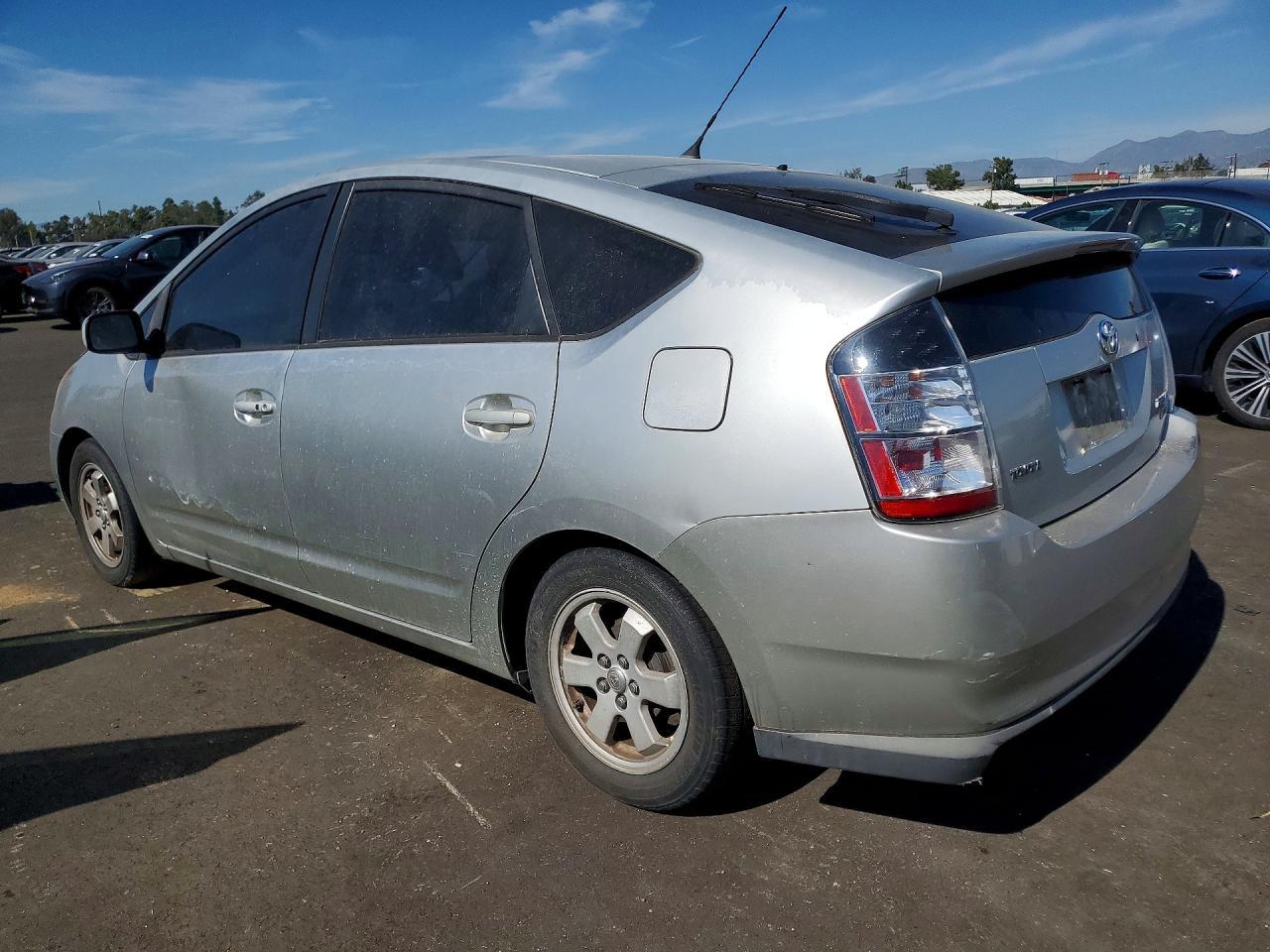2005 Toyota Prius Base