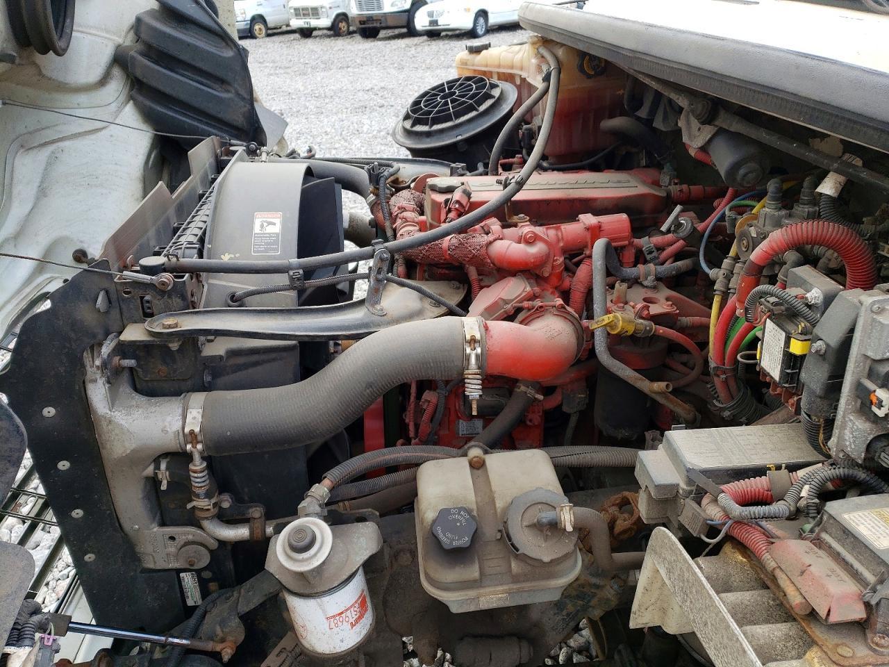 2014 Freightliner Business Class M2 BOX Truck