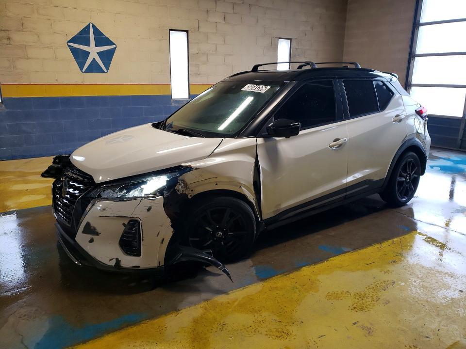 2021 Nissan Kicks sr