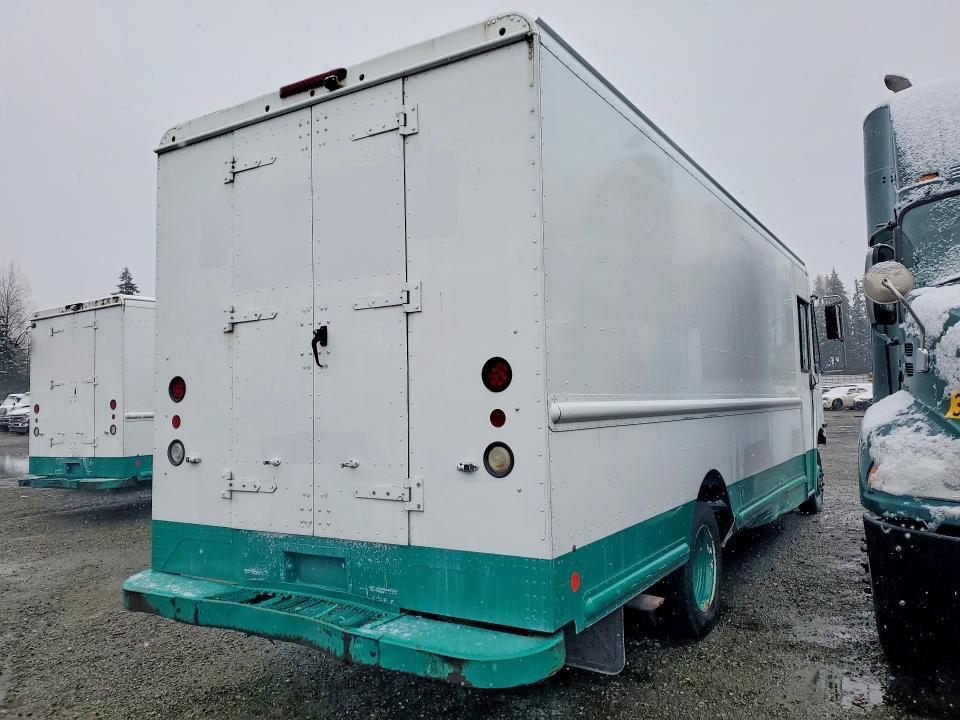 2014 Freightliner MT 45G Delivery Truck