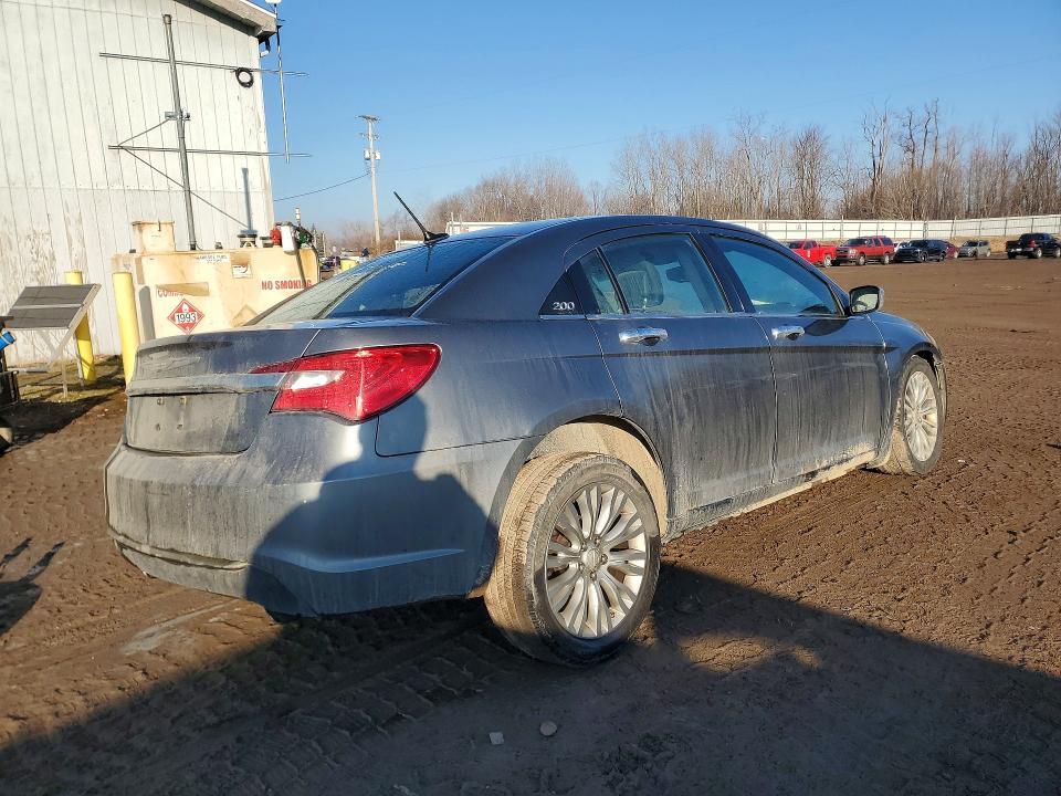 2013 Chrysler 200 Limited