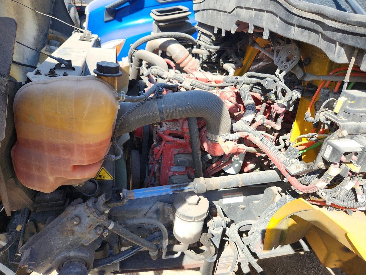 2022 International MV607 BOX Truck