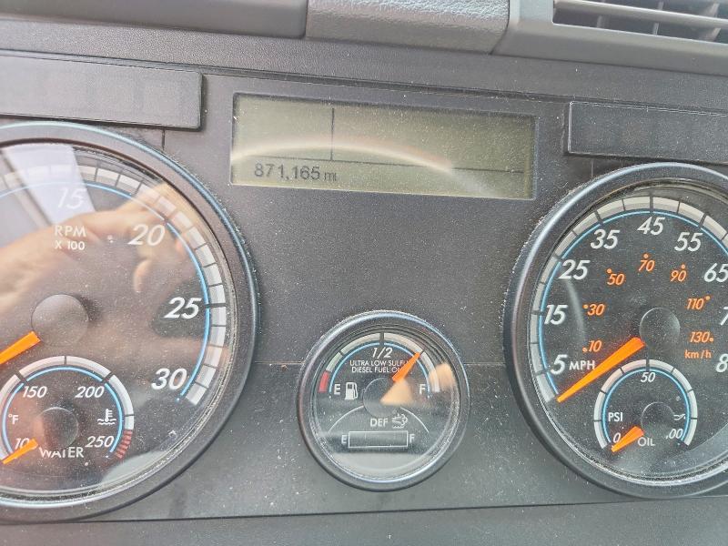 2018 Freigliner 2018 Freightliner Cascadia 125 Semi Truck