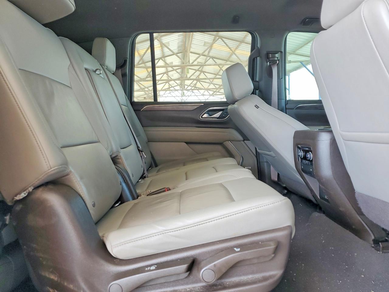 2022 Chevrolet Suburban C1500 lt