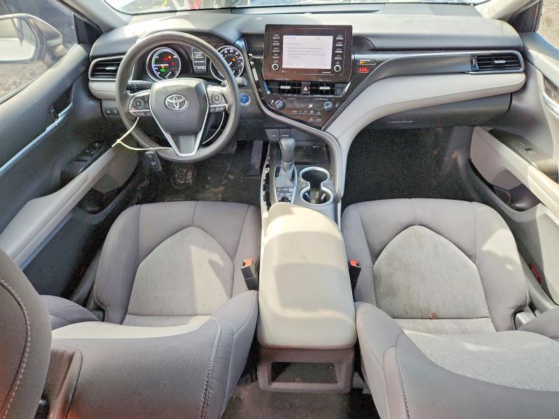 2021 Toyota Camry le