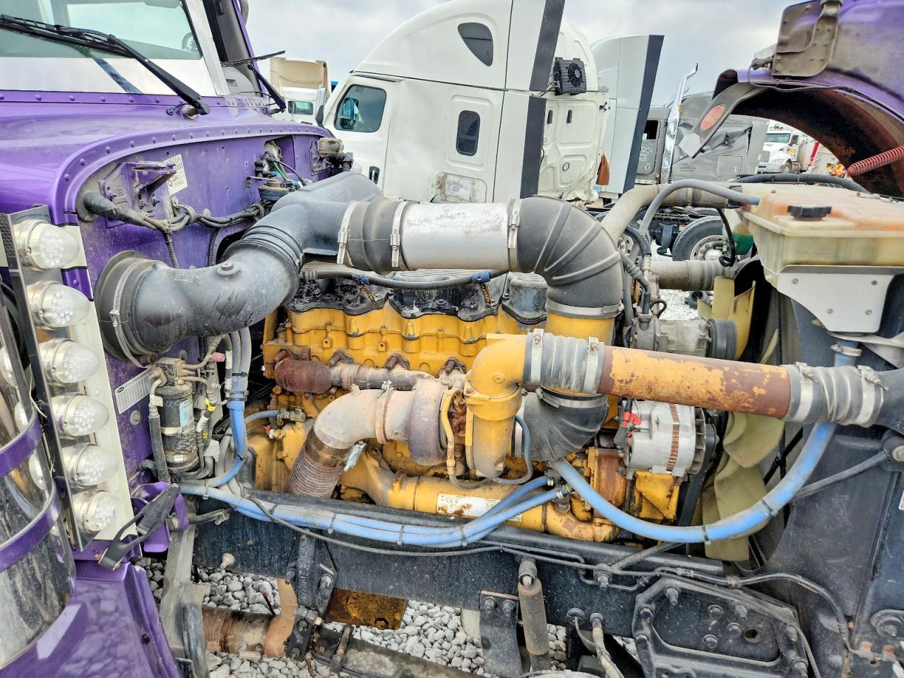 2017 Peterbilt 389 Semi Truck