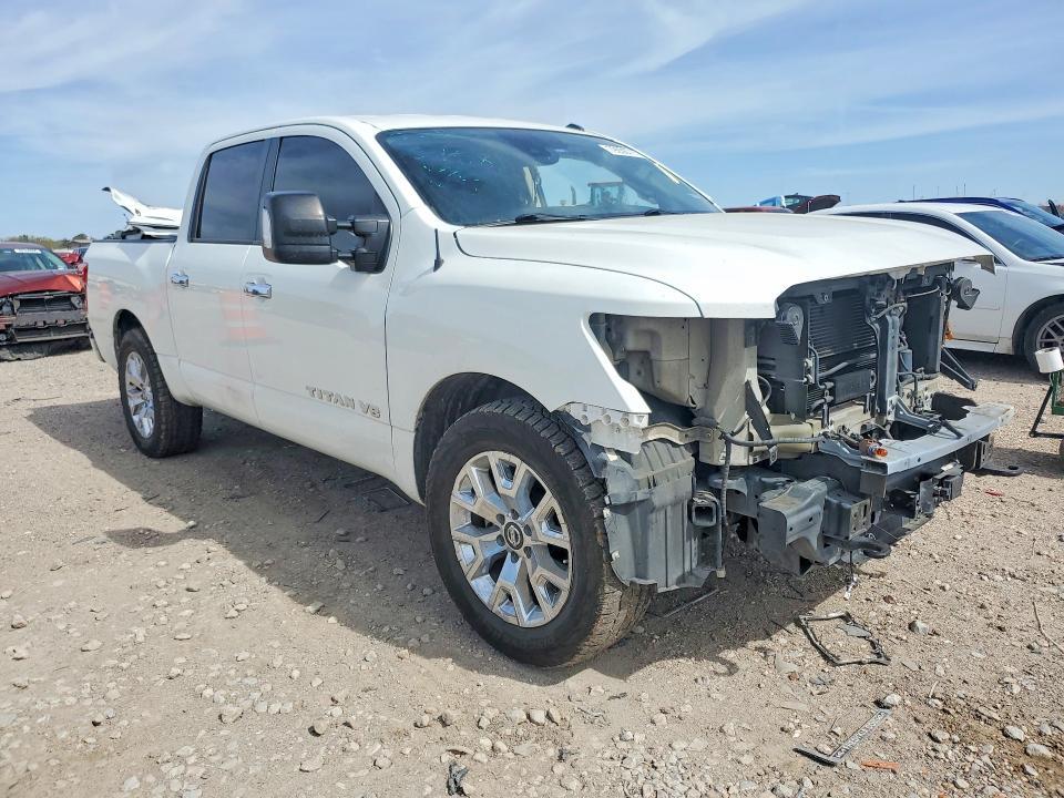 2020 Nissan Titan SV