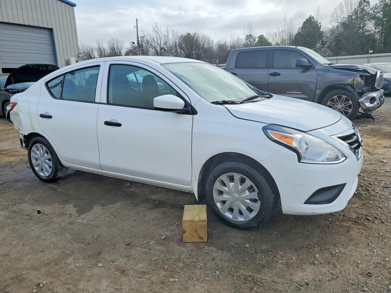 2019 Nissan Versa s