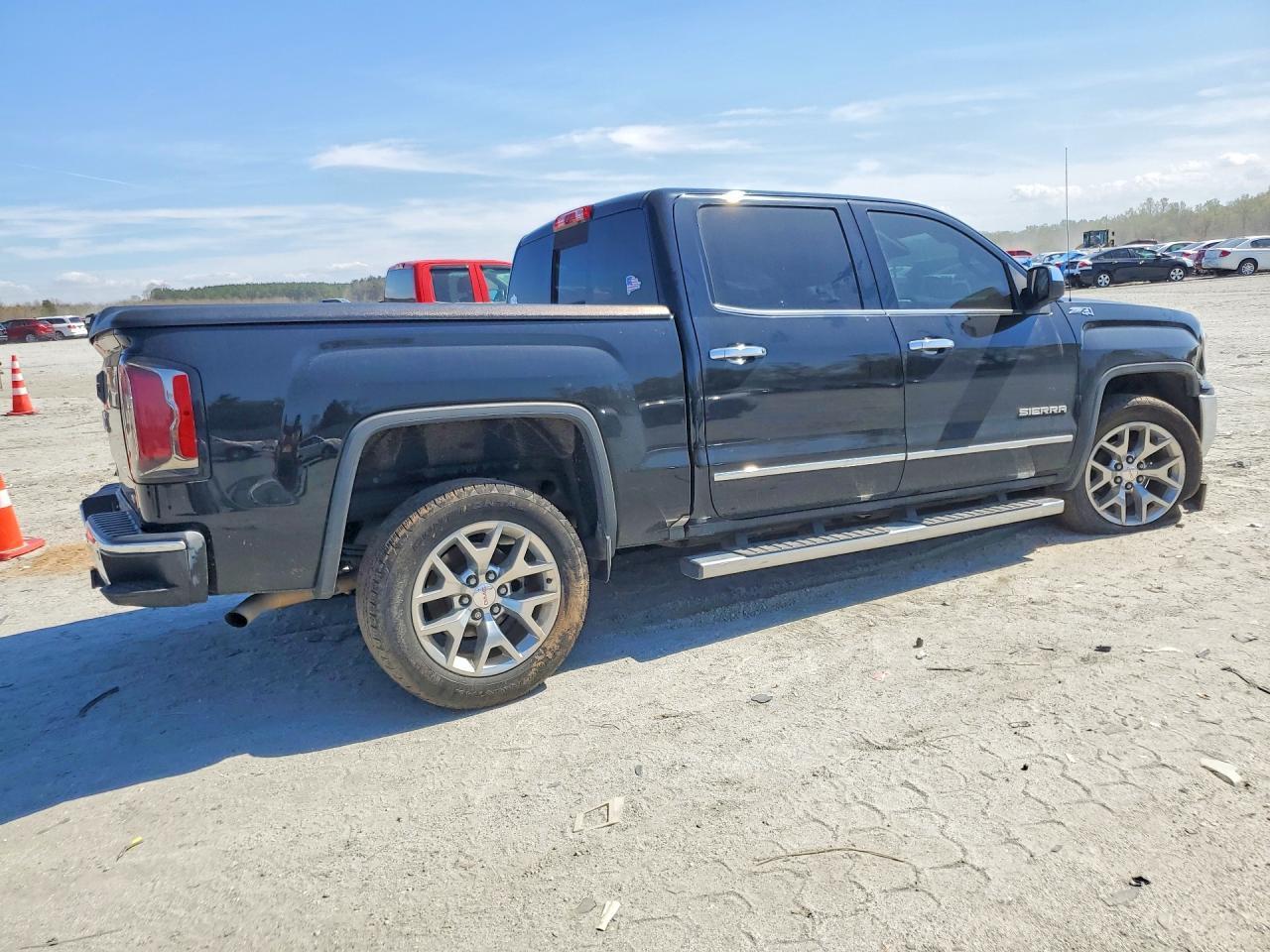 2018 GMC Sierra K1500 SLT