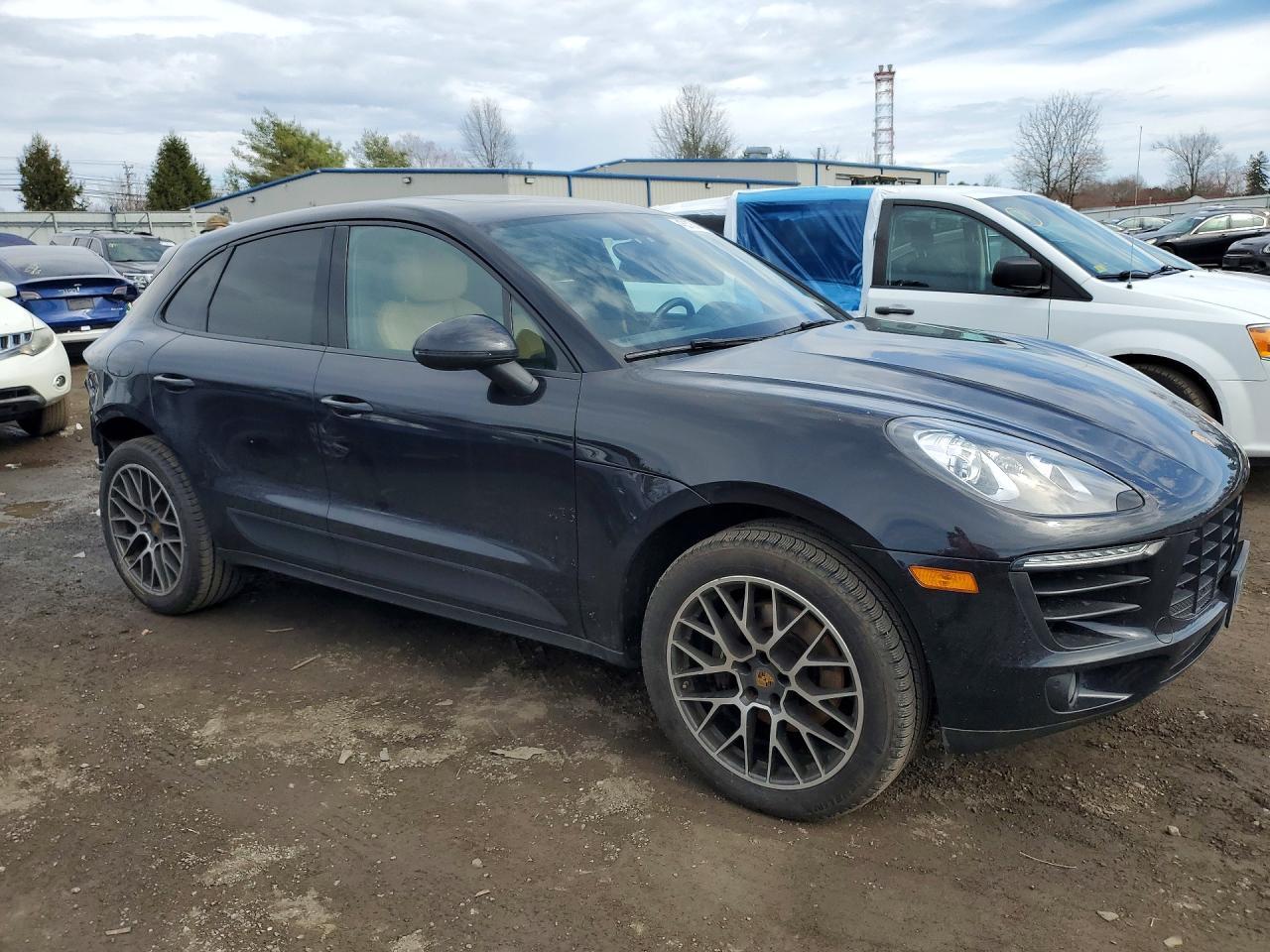 2017 Porsche Macan