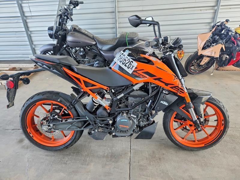 2022 KTM 200 Duke