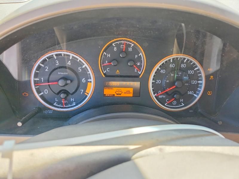 2015 Nissan Titan SV