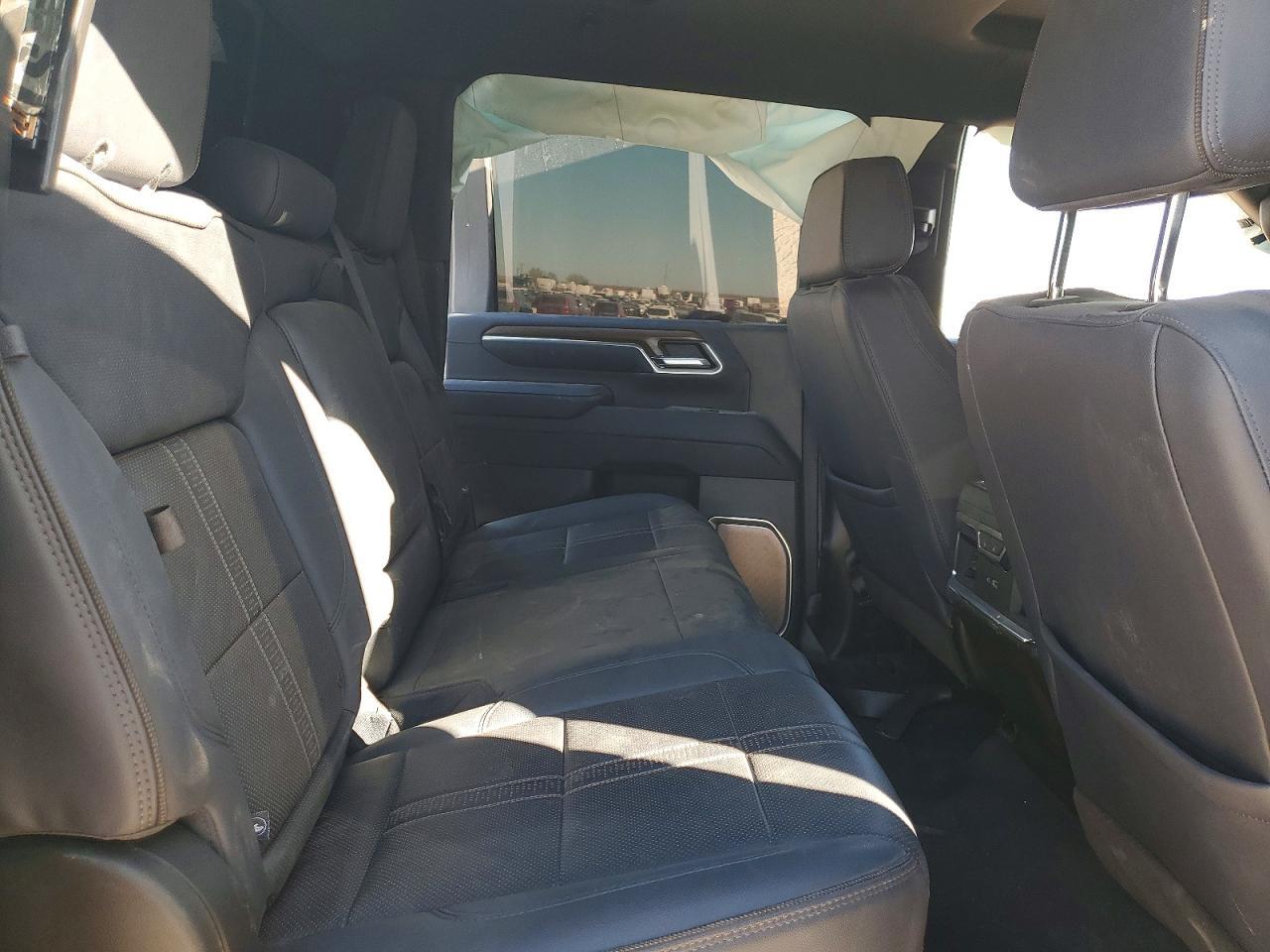 2025 Chevrolet Silverado K3500 High Country