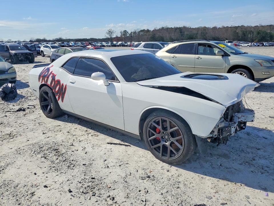 2018 Dodge Challenger r