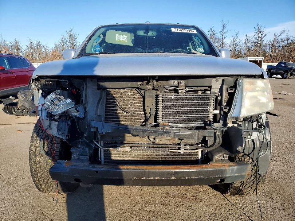 2011 Nissan Pathfinder s