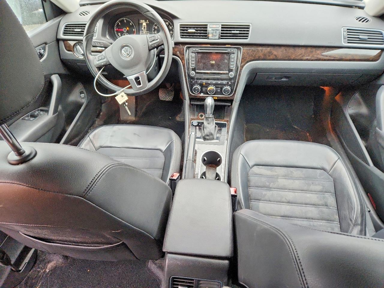 2015 Volkswagen Passat sel