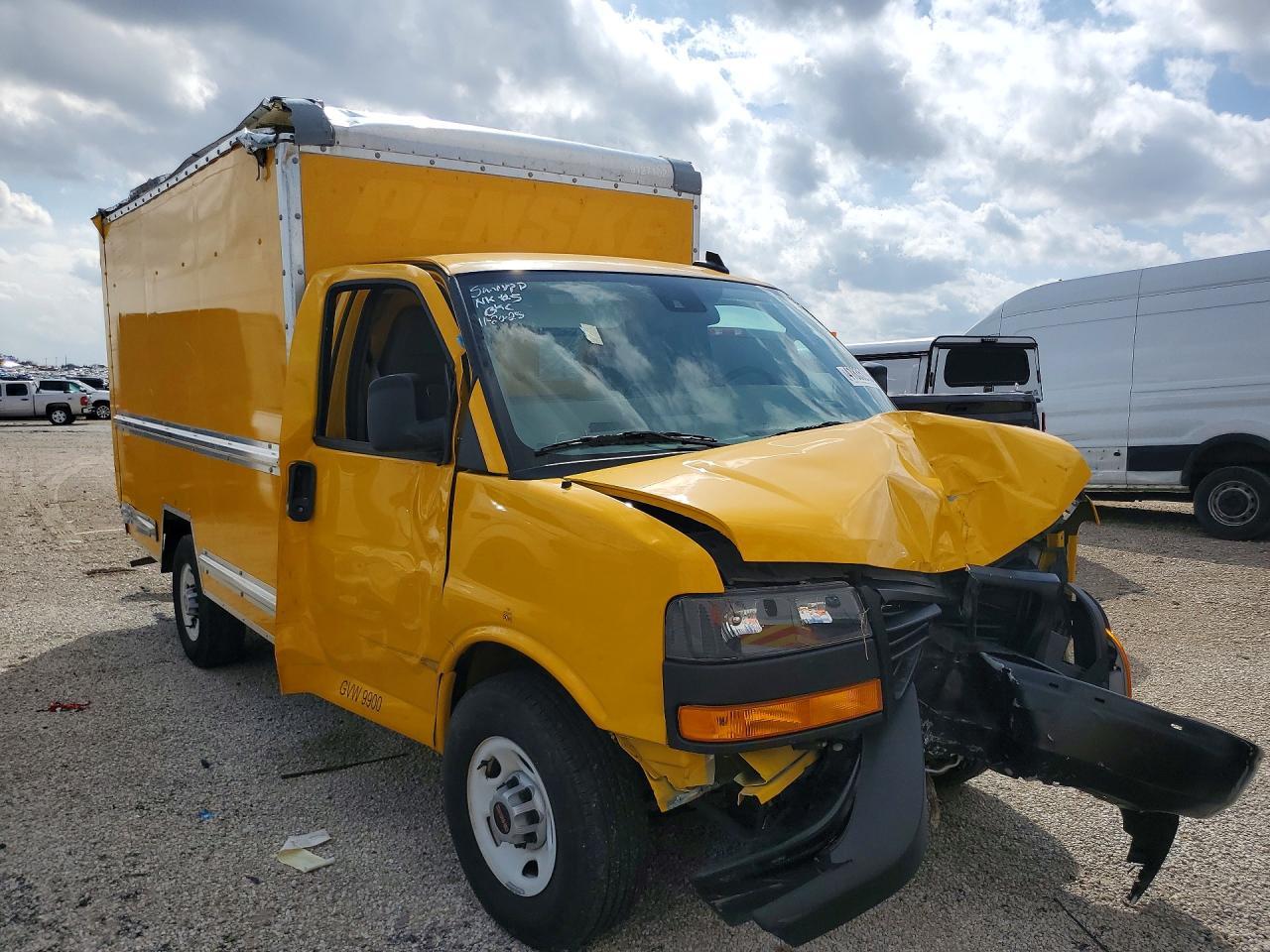 2024 GMC Savana BOX Truck