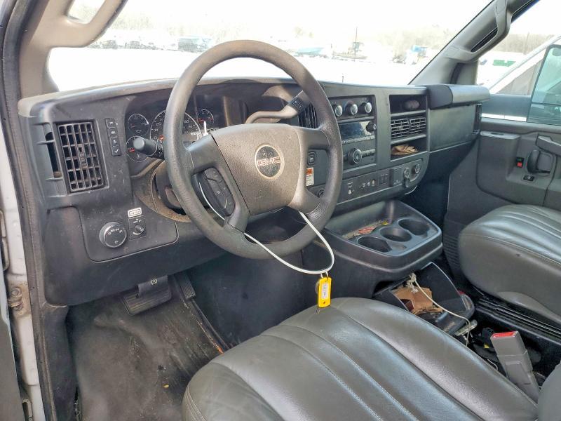 2021 GMC Savana BOX Truck