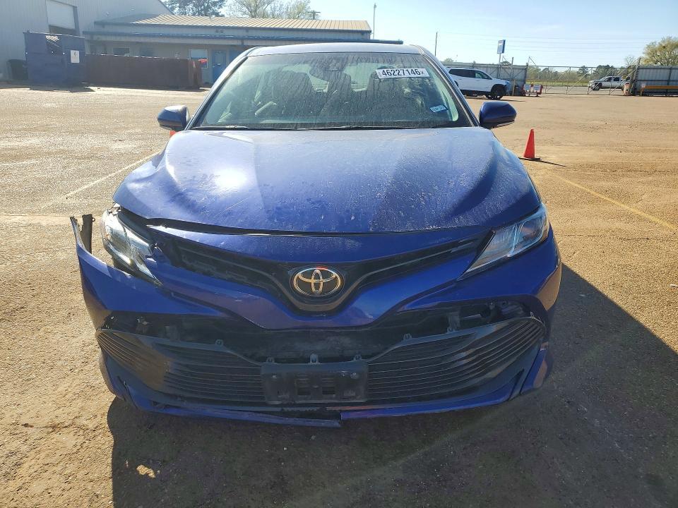 2018 Toyota Camry le