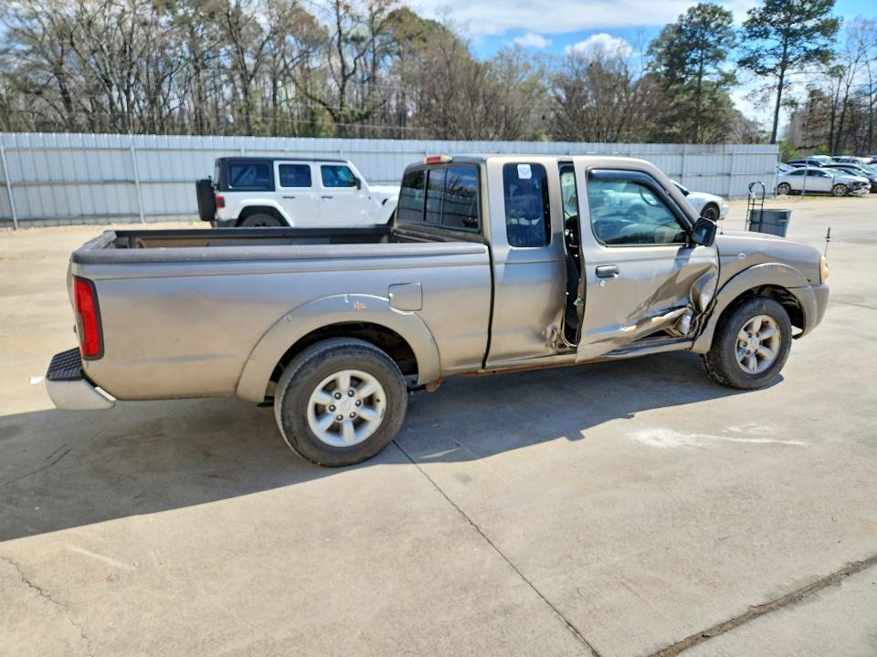 2003 Nissan Frontier Standard