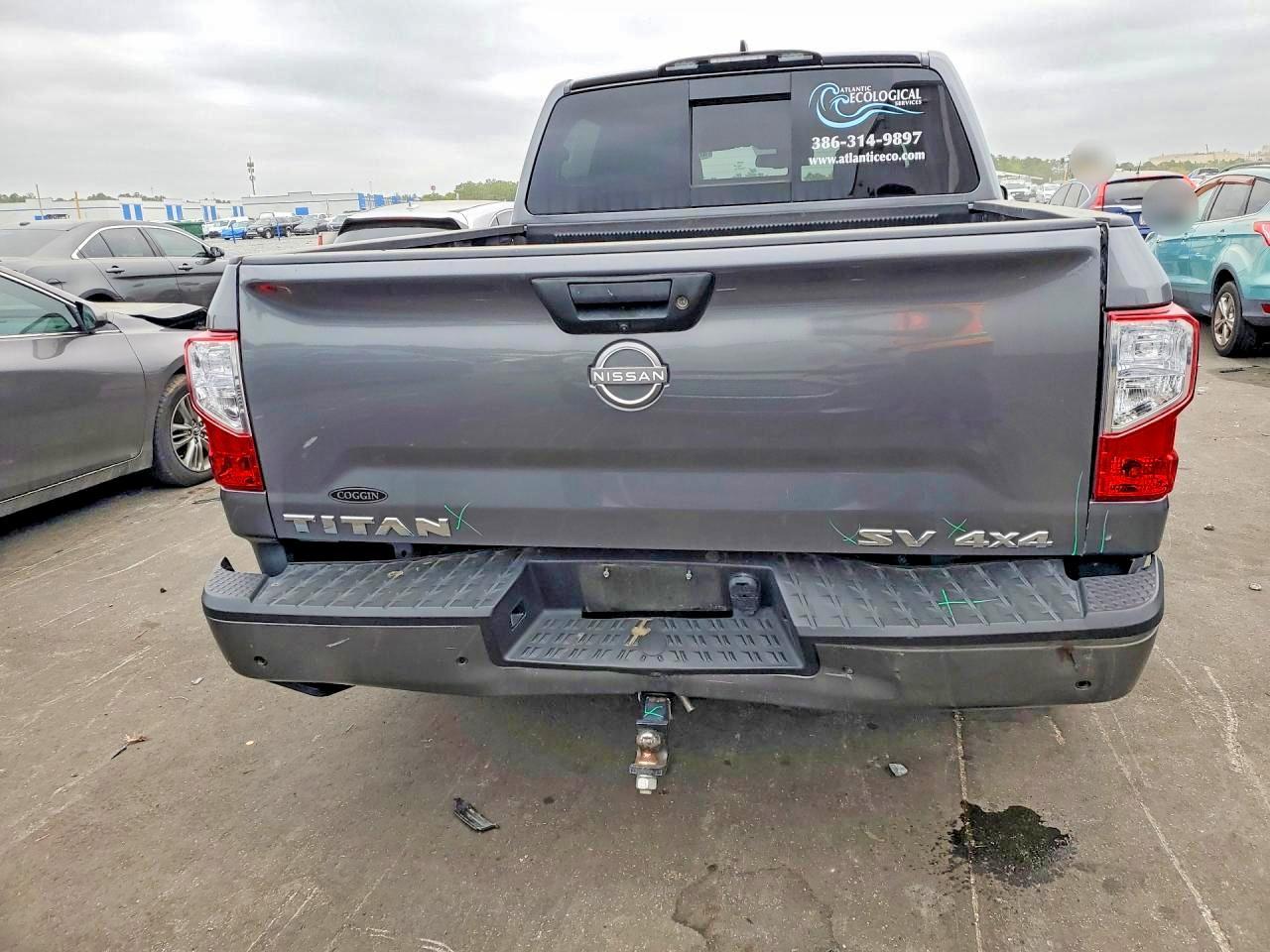 2024 Nissan Titan SV