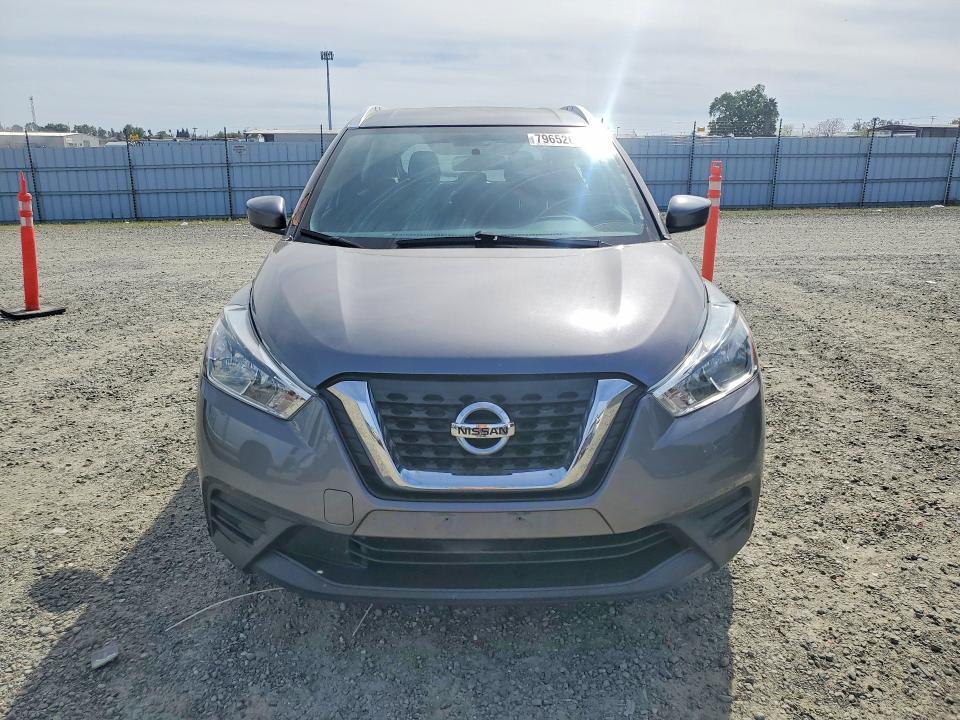 2019 Nissan Kicks sv