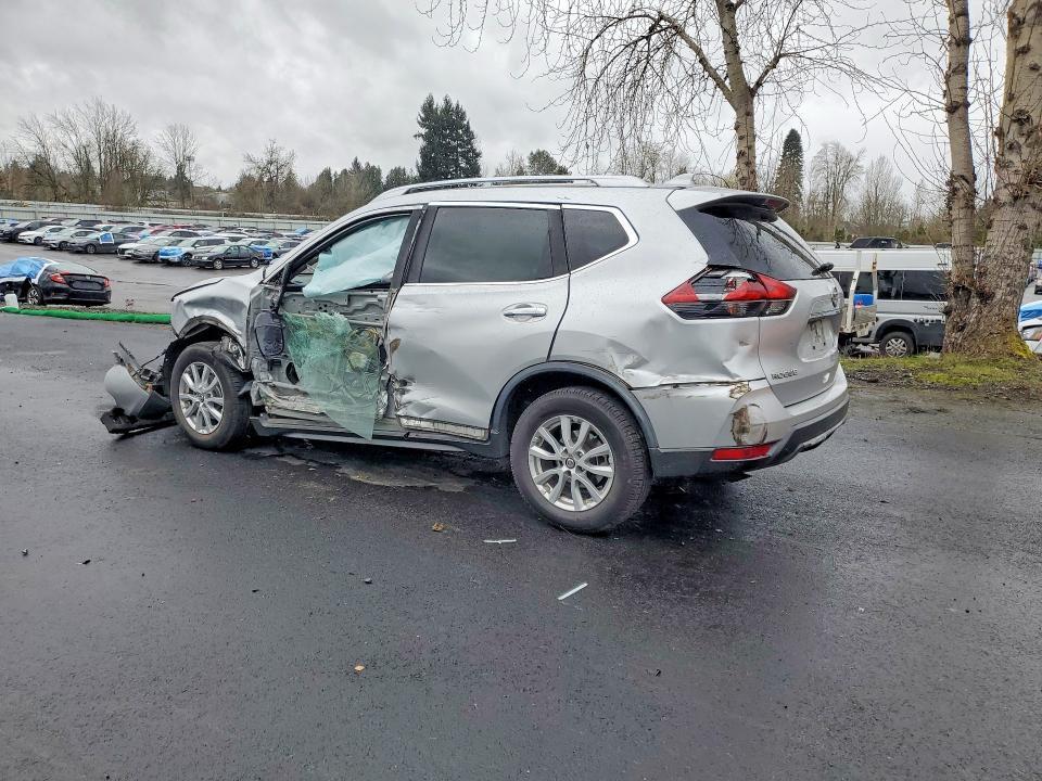 2018 Nissan Rogue sv