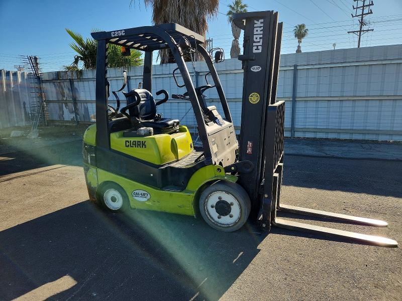 2012 Clark C25L