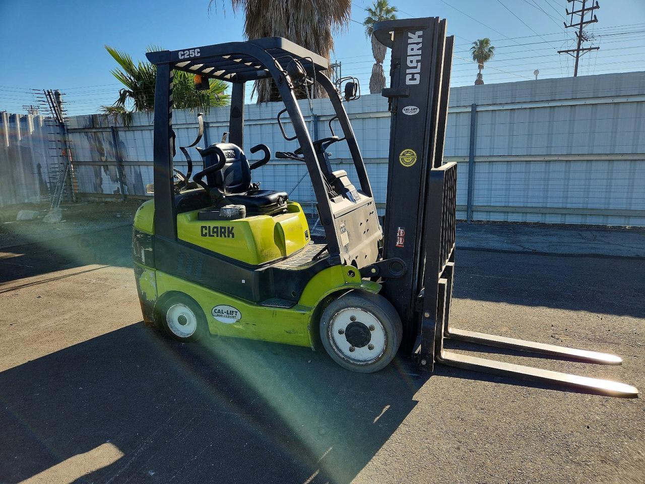 2012 Clark C25L