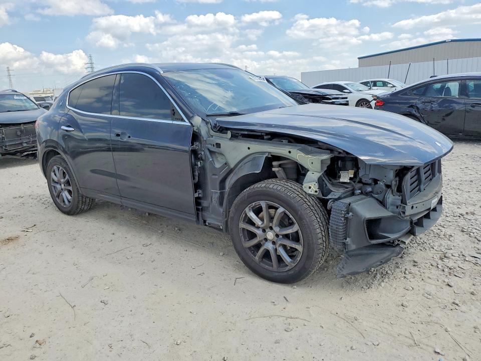 2018 Maserati Levante Luxury