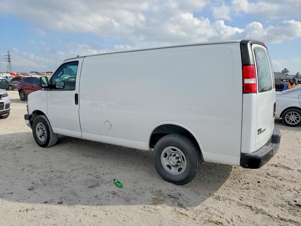 2023 Chevrolet Express G2500