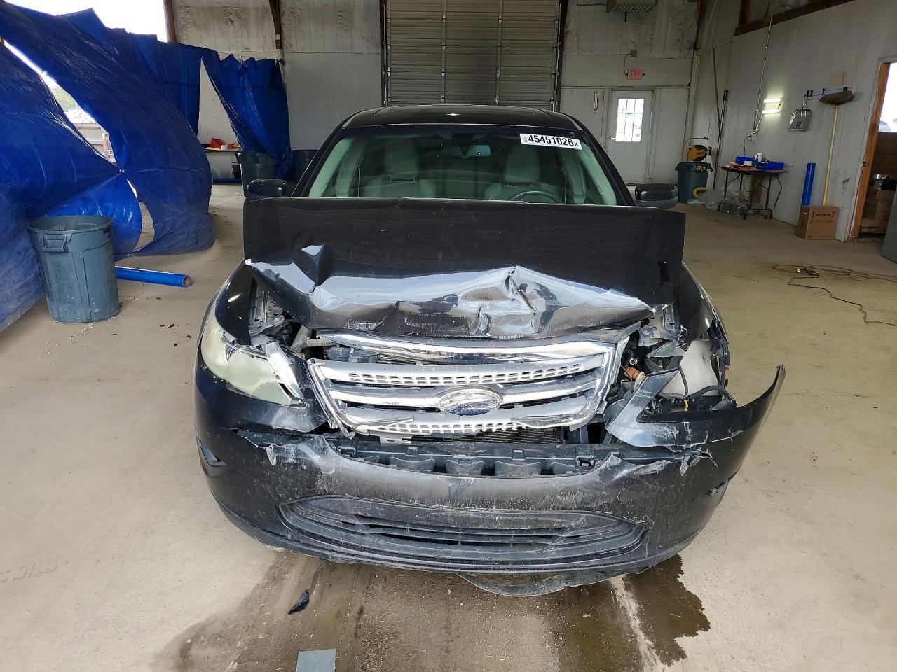 2010 Ford Taurus sel