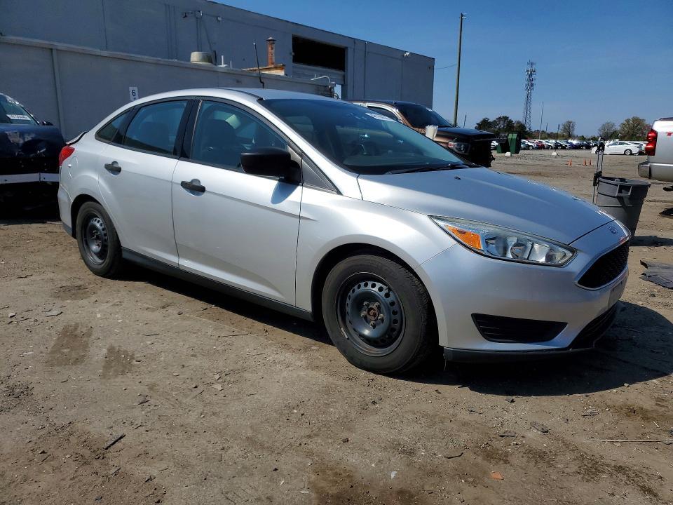 2015 Ford Focus s