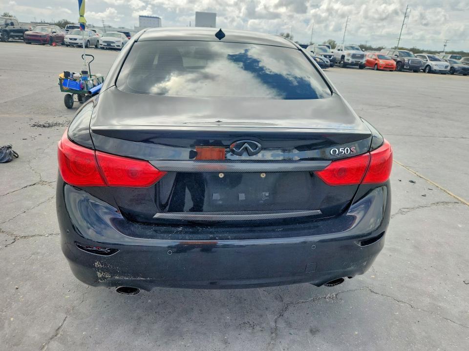 2016 Infiniti 2016 Infi Q50 red Sport 400